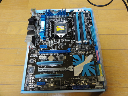 マザーボード