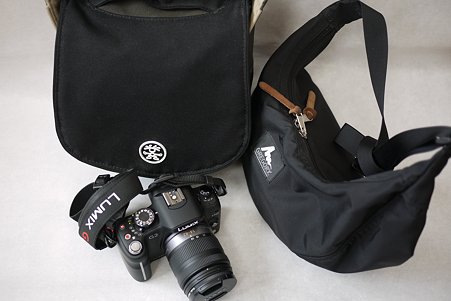 2011.01.19　部屋　旅カメラ　手持ち荷物