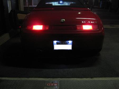 LED後ろPIAA