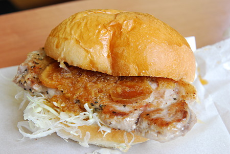 大和ポークWしょうが焼きバーガー(西名阪道【上り】・天理PA)